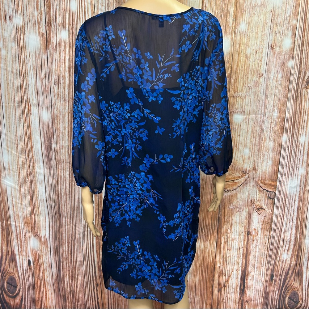 Express‎ Sheer Overlay Dress - Picture 6 of 9